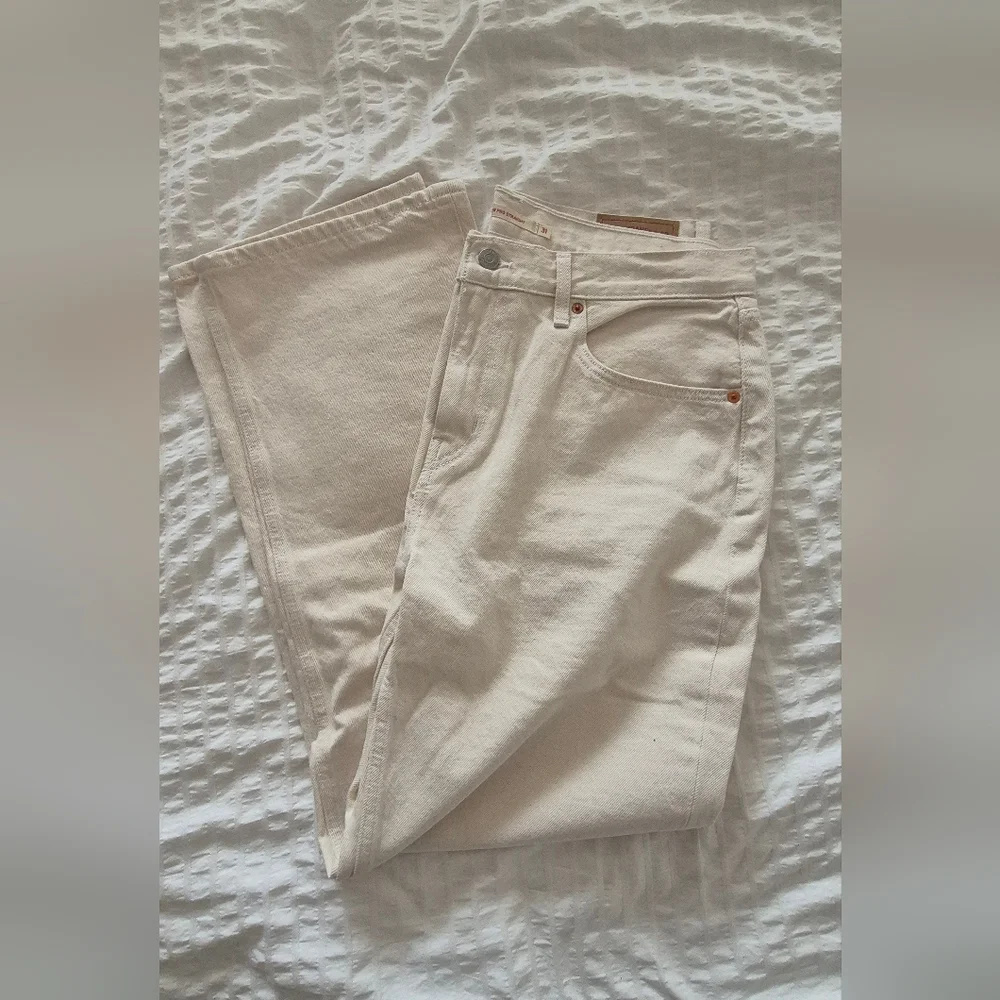 Levis Low Pro Jean - Picture 2 of 4